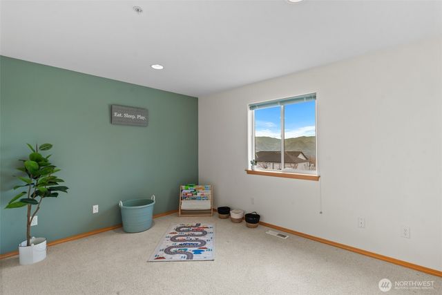 1263 Wheatridge Drive, East Wenatchee, WA 98802