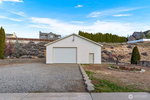 1263 Wheatridge Drive, East Wenatchee, WA 98802