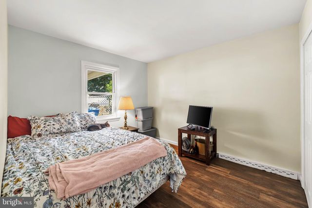 7 PIERREPONT AVE, Middlesex, NJ 08846