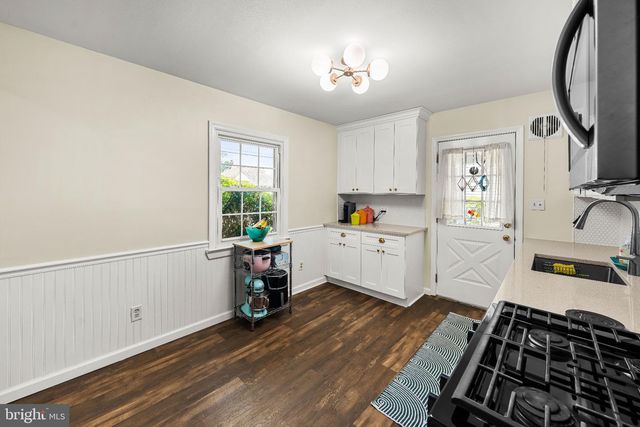 7 PIERREPONT AVE, Middlesex, NJ 08846
