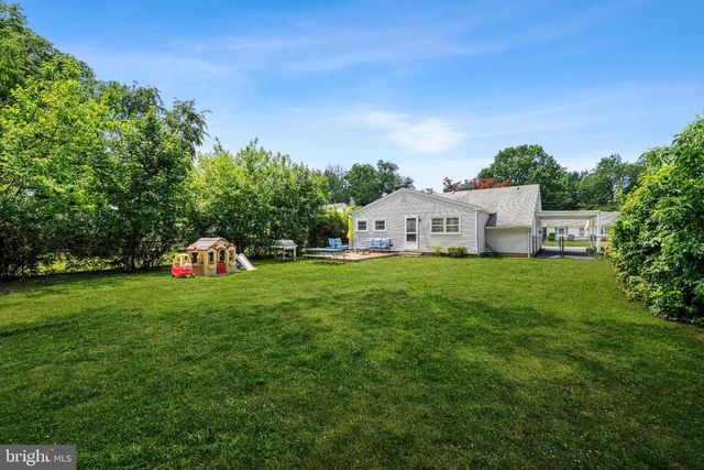 7 PIERREPONT AVE, Middlesex, NJ 08846