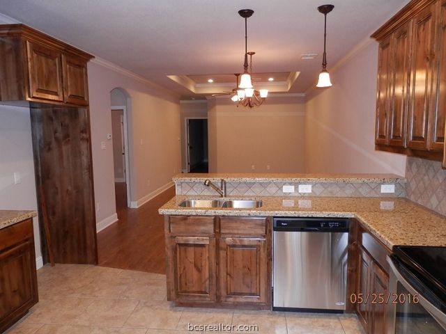 3822 Estes Park, College Station, TX 77845