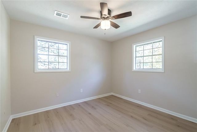 511 Lee Byrd Road, Loganville, GA 30052