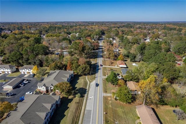 511 Lee Byrd Road, Loganville, GA 30052