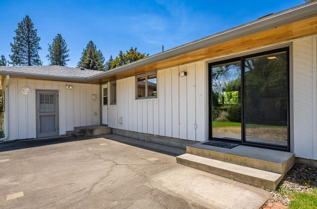 4315 S STONE St, Spokane, WA 99223