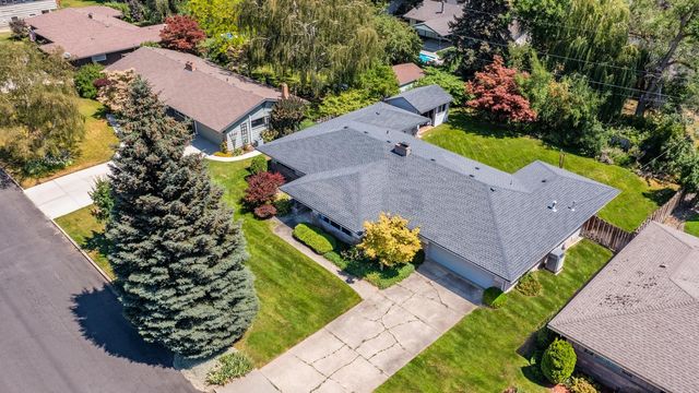 4315 S STONE St, Spokane, WA 99223