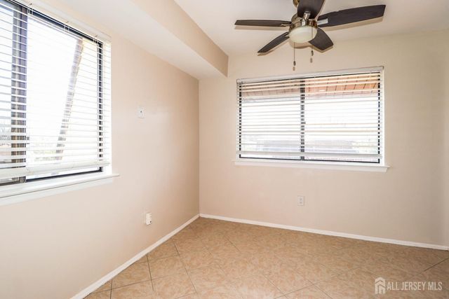 312 Edison Glen Terrace, Edison, NJ 08837