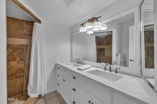 4910 E PRESIDIO Road, Scottsdale, AZ 85254