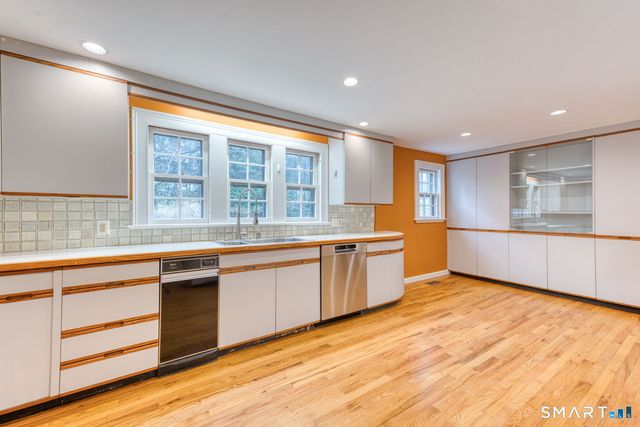 344 North Steele Road, West Hartford, CT 06117