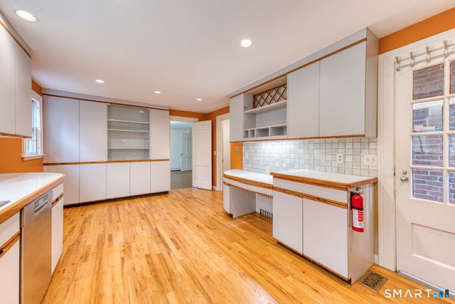 344 North Steele Road, West Hartford, CT 06117