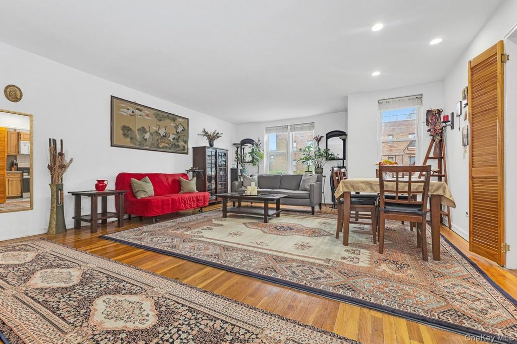66-33 Yellowstone Boulevard 5B, Forest Hills, NY 11375 — exterior