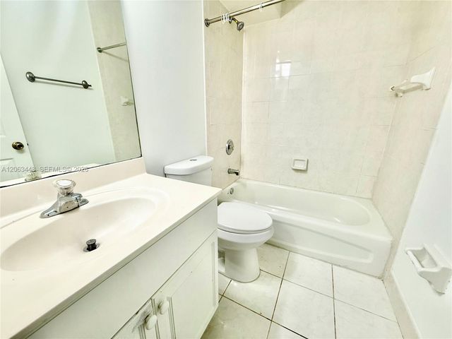 12572 Shoreline Dr 107, Wellington, FL 33414