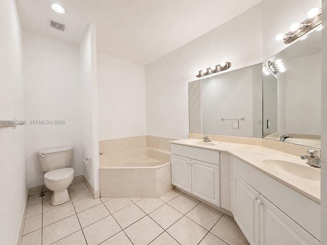 12572 Shoreline Dr 107, Wellington, FL 33414