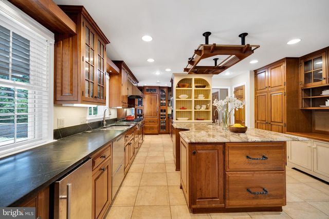 1800 READING BLVD, Wyomissing, PA 19610