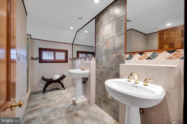 1800 READING BLVD, Wyomissing, PA 19610