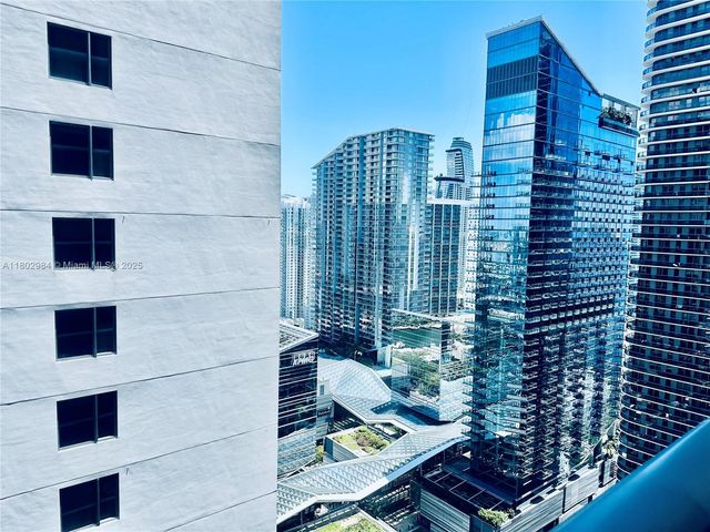 55 SW 9th St 3409, Miami, FL 33130