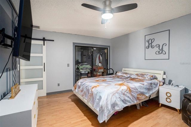 15906 COUNTRY FARM PLACE, Tampa, FL 33624