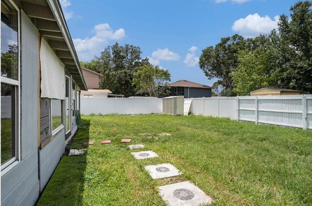 15906 COUNTRY FARM PLACE, Tampa, FL 33624