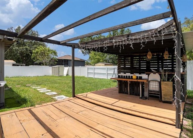 15906 COUNTRY FARM PLACE, Tampa, FL 33624