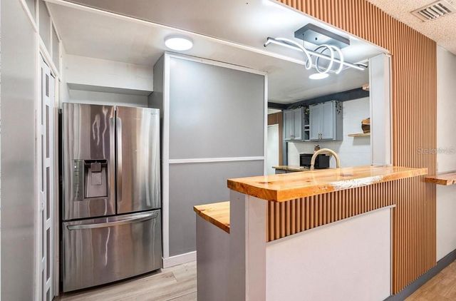 15906 COUNTRY FARM PLACE, Tampa, FL 33624