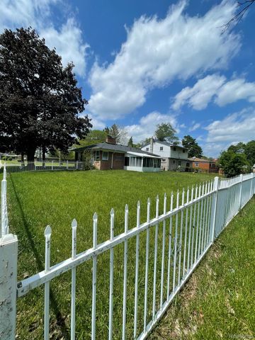 19800 Berg Road, Detroit, MI 48219