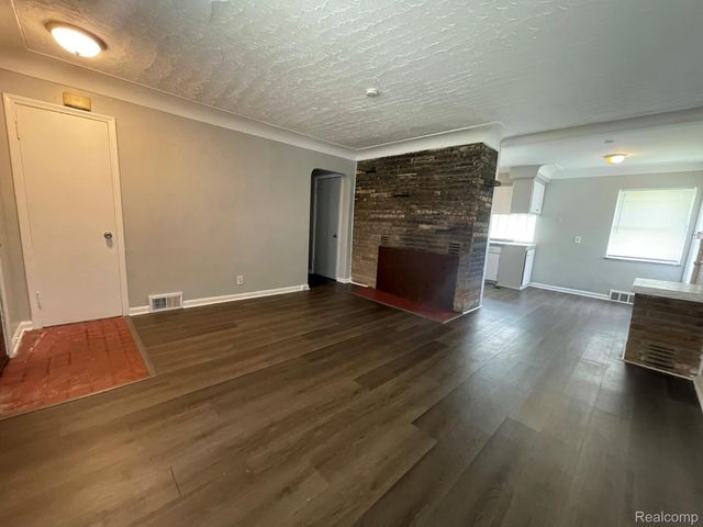19800 Berg Road, Detroit, MI 48219
