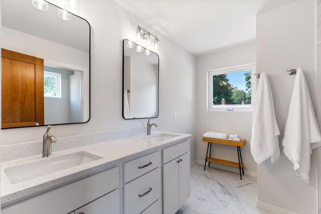 5345 45th Avenue S, Minneapolis, MN 55417