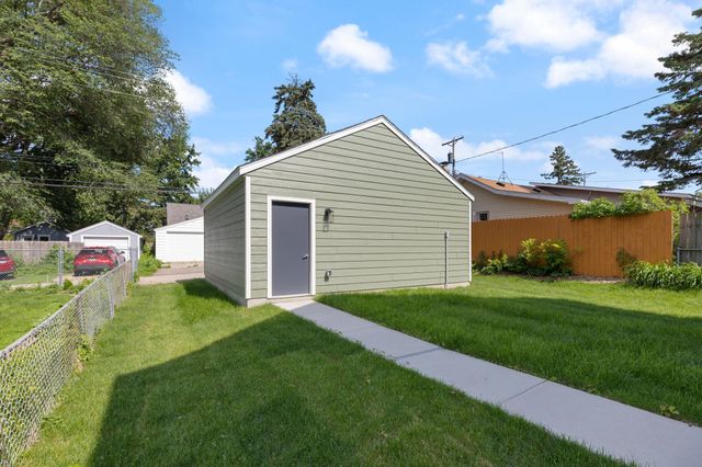 5345 45th Avenue S, Minneapolis, MN 55417