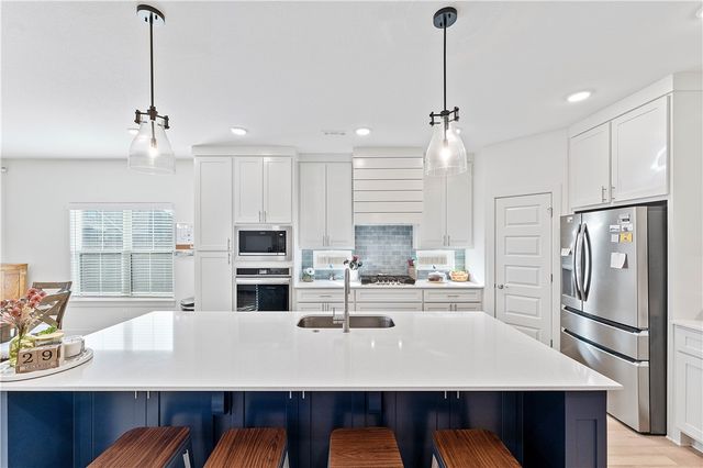 1218 Camerino Street, Tontitown, AR 72762