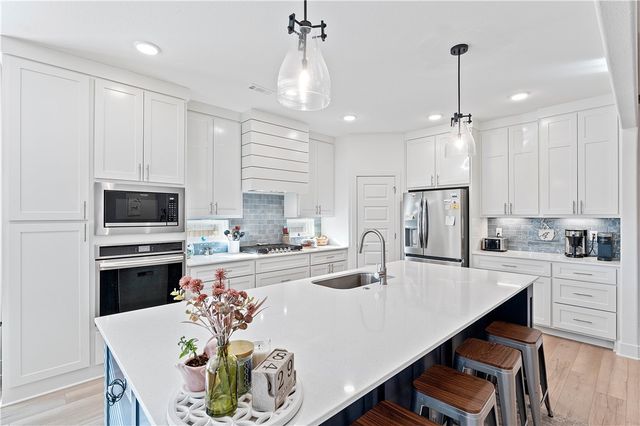 1218 Camerino Street, Tontitown, AR 72762