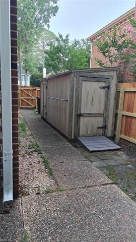 1118 Fairway DR, Chesapeake, VA 23320