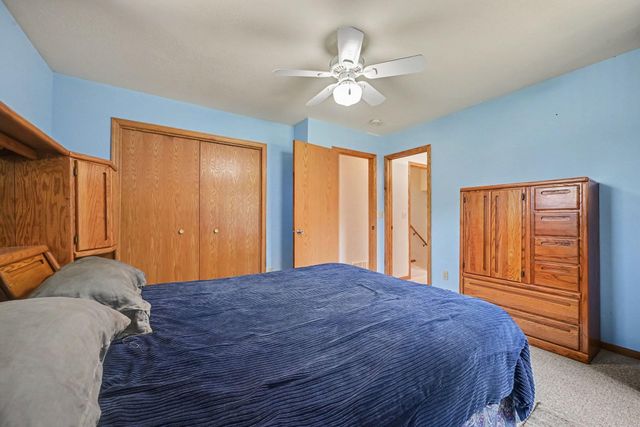 932 Hillside Avenue SW, New Prague, MN 56071