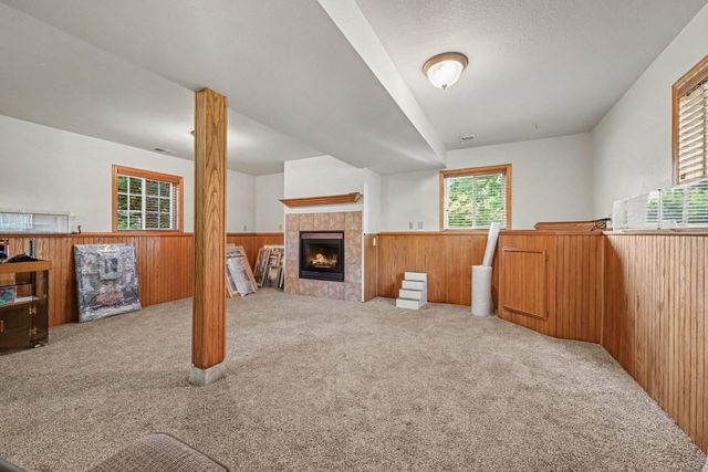 932 Hillside Avenue SW, New Prague, MN 56071