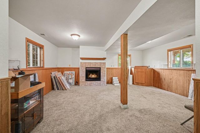 932 Hillside Avenue SW, New Prague, MN 56071