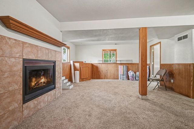 932 Hillside Avenue SW, New Prague, MN 56071