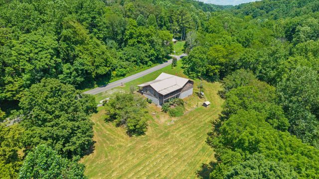 2738 Hurricane Creek Rd, Tullahoma, TN 37388