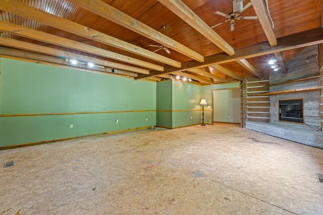 2738 Hurricane Creek Rd, Tullahoma, TN 37388