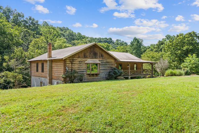 2738 Hurricane Creek Rd, Tullahoma, TN 37388