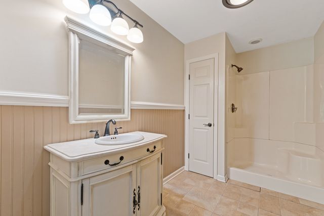 2738 Hurricane Creek Rd, Tullahoma, TN 37388