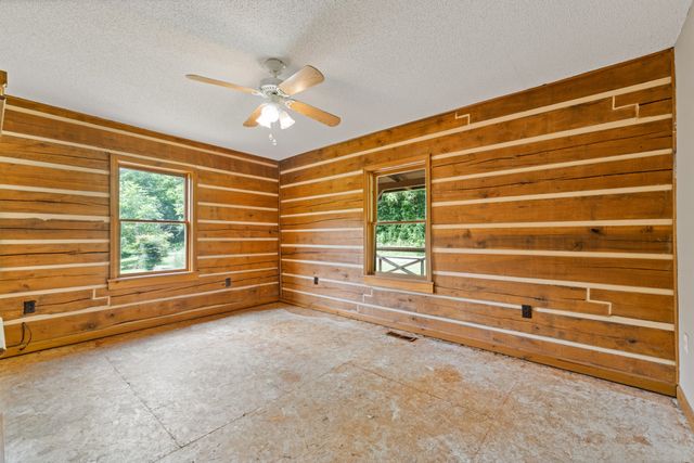 2738 Hurricane Creek Rd, Tullahoma, TN 37388