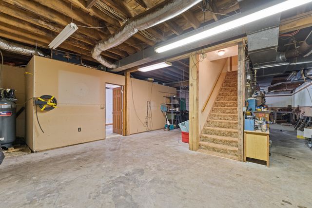 2738 Hurricane Creek Rd, Tullahoma, TN 37388