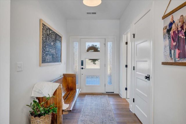 162 Lake Pointe TRL, Glade Hill, VA 24092