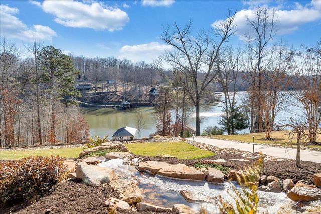 162 Lake Pointe TRL, Glade Hill, VA 24092