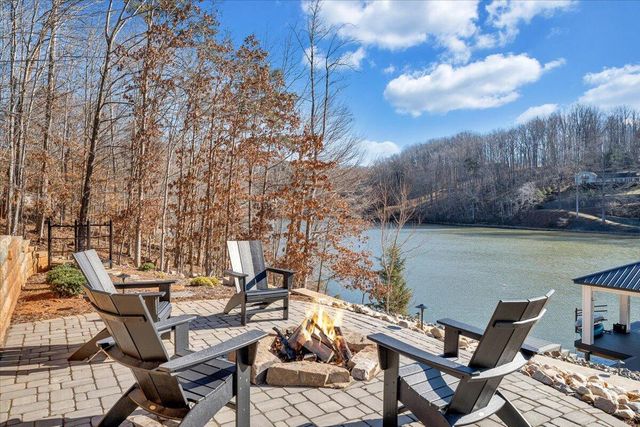 162 Lake Pointe TRL, Glade Hill, VA 24092