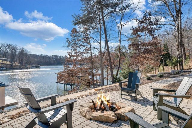 162 Lake Pointe TRL, Glade Hill, VA 24092