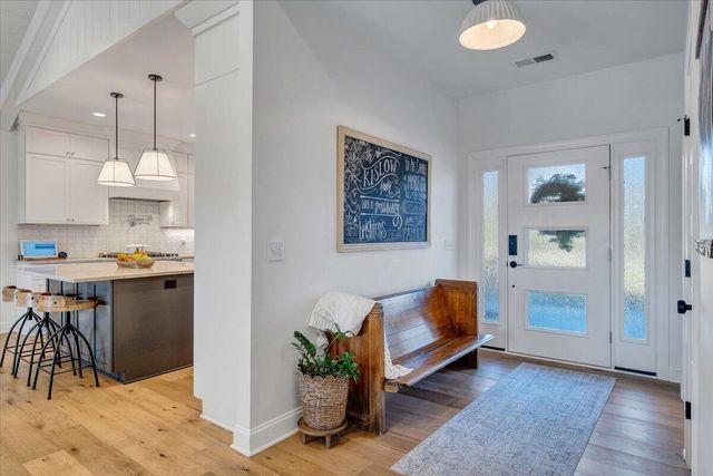 162 Lake Pointe TRL, Glade Hill, VA 24092