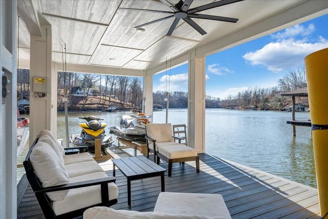 162 Lake Pointe TRL, Glade Hill, VA 24092