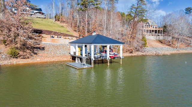 162 Lake Pointe TRL, Glade Hill, VA 24092