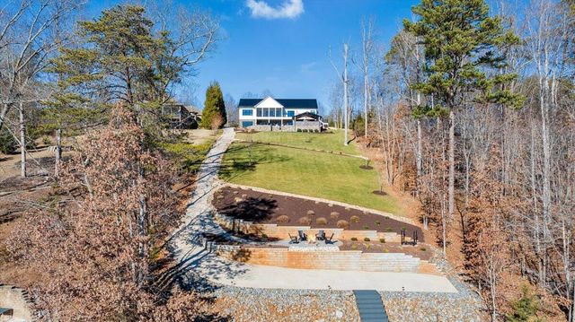 162 Lake Pointe TRL, Glade Hill, VA 24092