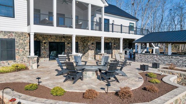 162 Lake Pointe TRL, Glade Hill, VA 24092